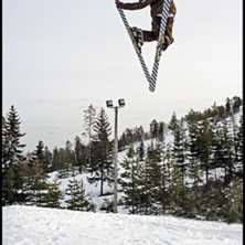 posar med undersidan p&aring; mina nya skidor! :)
540 . Foto: Jacob Gustafsson. &Aring;kare: Jesper Nor&eacute;n.