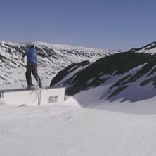 Box. Foto: Adam Bech. &Aring;kare: Jakob Heide.