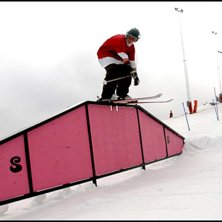 Ett slagskepp i Hammarbybacken en v&aring;rdag.. Foto: Mattias &amp;quot;Teku&amp;quot; Helgesson. &Aring;kare: Gustav Fr&auml;ndfors.