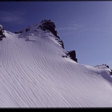 &Aring;kning p&aring; Lofoten i solsken &auml;r f&aring; f&ouml;runnat me. Foto: Karl Agestam. &Aring;kare: Emil Persson.