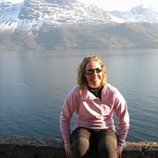 I lervik &aring; kl&auml;ttrar, h&auml;r &auml;r jag med t&ouml;ttan i . Foto: Sara Fabrisius. &Aring;kare: Jag.