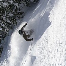 fina sv&auml;ngar i fint puder in the backcountry. Foto: Maria Lundin. &Aring;kare: Brian Corbellini.