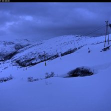 Fint &oslash;verst, men for lite sn&oslash; nederst...
Fine fo.