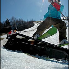 Fredrik drar ett h&ouml;ftskott.. Foto: Fredrik Bergquist. &Aring;kare: Gustav Fr&auml;ndfors.