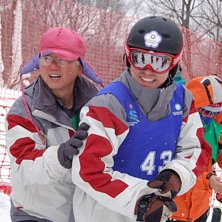 Foto: Jan Stala. &Aring;kare: James Hillier med pappa v&auml;rmer upp..