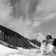 urs&auml;kta min enformighet, men svartvitt &auml;r ju bar. Foto: Mia J. &Aring;kare: David Torn&eacute;us.