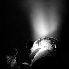 Micke H&ouml;glund, pist&ouml;r Bydalsfj&auml;llen justerar sn. Foto: Gustav Ekrot h. &Aring;kare: Mikael H&ouml;glund.