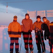 Foto: Sj&auml;lvutl&ouml;saren. &Aring;kare: Tomas, ELO, Simon och Patrick.