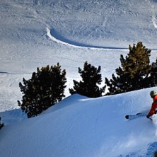 F&ouml;rst m&aring;ste man ta sig ner f&ouml;r en mindre rolig . Foto: Bj&ouml;rn Bonthron. &Aring;kare: Joakim Bergqvist.