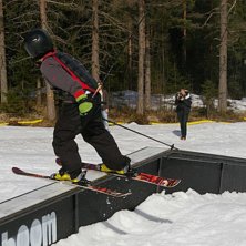 Emil under v&aring;rat railjam p&aring; slutet av dagen! Bra. Foto: Daniel Roos. &Aring;kare: Emil L&ouml;r&auml;ng.