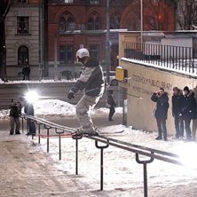 Gustav drar railen n&auml;r Jesper Molin br&auml;nner av s. Foto: Henning Olsson. &Aring;kare: Gustav Fridhiem.