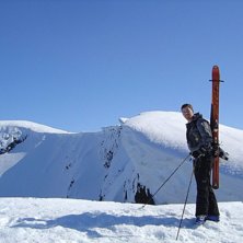 Vi passerar M&ouml;rkh&aring;la p&aring; v&auml;g upp till Tredje to. Foto: Johan Bj&ouml;rklund. &Aring;kare: Mikael &Aring;sell.
