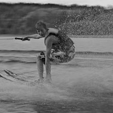 Jag... Foto: Jesper Westlin. &Aring;kare: Viktor Frisk.