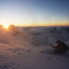 Solnedg&aring;ng &ouml;ver Steinberg. Det blev en m&ouml;rk tur. Foto: Johan Hellman. &Aring;kare: Daniel Anger.