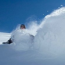 Alpinbr&auml;da + puder = k&auml;rlek. Foto: Johnny Edsholt. &Aring;kare: Teodor Malmborg.