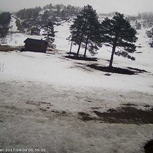 Bl&oslash;tt og fuktig tirsdag
Skitrekket var stengt i h.