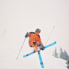 Hoppa kan han ox&aring;. Foto: Christoffer Olsson. &Aring;kare: Fredrika Ifvarsson.