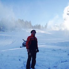 Brokke Alpin &aring;pner stolheis og trekk
Det har dei .