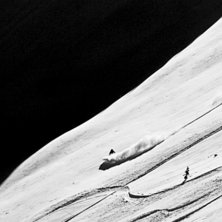 Emil i drygt 1000km/h ner i superbowl

http://ww. Foto: Per Nyberg. &Aring;kare: Emil *Rydellen-fotomodellen* Rydell.