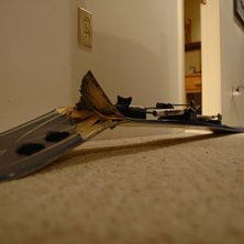 Hoppas p&aring; att f&ouml;rs&auml;krings bolaget inte tar f&ouml;r. Foto: Csaba Mag. &Aring;kare: Sorgsna tider.