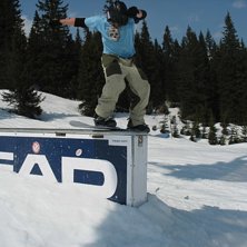 FS Boardslide p&aring; headrailet i Lech.. Foto: Andreas Rellfelt. &Aring;kare: Kristian Sundgren.