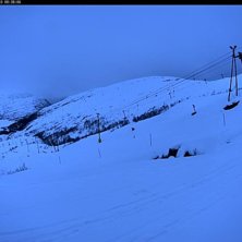 Minst 15 cm t&oslash;rr nysn&oslash;...
N&aring; er det -1 grad, le.