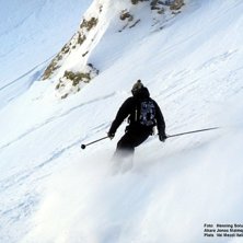 Eftermiddags&aring;k i suver&auml;nt puder. Middagsdalen i . Foto: Henning Solum. &Aring;kare: Jonas Malmqvist.