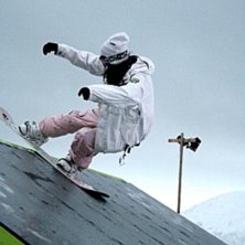 de e mycke roligare att pressa swiiiitch p&aring; v&auml;gg. Foto: Hanna Zellner. &Aring;kare: Mariah Johansson.