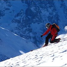 Ola Wihlborg surfar, col de lautaret, frankrike. Foto: David Elmfeldt. &Aring;kare: Ola Wihlborg.