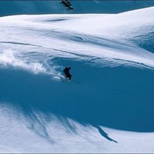 johan westman surfar, gressoney, italien
. Foto: David Elmfeldt. &Aring;kare: Johan Westman.