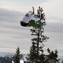 Uppv&auml;rmning f&ouml;r SGA t&auml;vlingen. Foto: Hampus Johansson. &Aring;kare: Niklas Granlund.