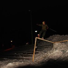 rail p&aring; ett fotbollsm&aring;l. kreativitet!. Foto: David Klasson. &Aring;kare: Elias , Jag.