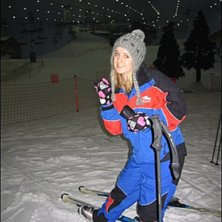 Inomhus &aring;kning i Ski-Dubai. 5 minus grader inomhu. Foto: Marcel Burch. &Aring;kare: Cilla Kjellberg.