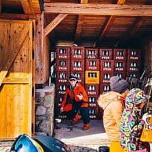 En bild fr&aring;n en lunch i Italien, mycket gl&auml;dje.