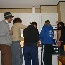 M&aring;ste bli en j&auml;vligt bra soppa.... Foto: Stefan Johansson.