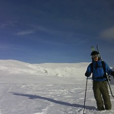 I kob&aring;set f&ouml;r andra g&aring;ngen. Klar bl&aring; himmel oc. Foto: Fredrik Schunnesson. &Aring;kare: Per Kiwij&auml;rvi.