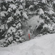 &Aring;ker genom granglugga. Foto: Marcus Wallstersson. &Aring;kare: Robin Sandberg.