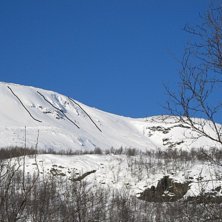 Fine og bratte linjer kj&oslash;rt p&aring; Nuolja mars 2007. Foto: Tor-Edgar Ripman.