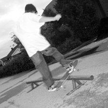 Skateboard &aring;kning n&aring;gra timmar efter skyfall. Fs. Foto: Hannes Raninen. &Aring;kare: Hannes Karlsson.