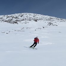 Getens hajar. H&auml;r njuter skid&aring;karen av sn&ouml;n men. Foto: Mattias Skantz.
