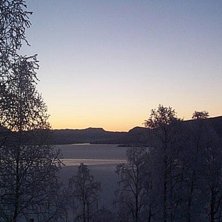 Solnedg&aring;ng i t&auml;rnaby. Foto: Per saxvall.