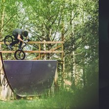 Grym dag med Jocke Wahlgren.