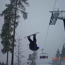 Backflip :) . Foto: Marcus Pers. &Aring;kare: Fredrik L&ouml;wenhamn.