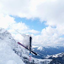 idag byggde vi en kick bland en massa djupsn&ouml; :D. Foto: sandra. &Aring;kare: rebecka westerberg.