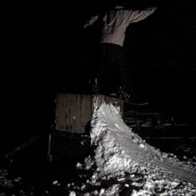 10 cm puder p&aring; gr&auml;smattan och alldeles f&ouml;r myck. Foto: Nils Nilsson. &Aring;kare: Martin Livian.