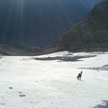 P&aring; vei opp p&aring; Store Kjostind for sesongens f&oslash;rs. Foto: Per Hasvold. &Aring;kare: Sondre Hasvold.