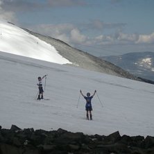 N&aring;gra dagar med grymt sk&ouml;n skid&aring;kning i shorts . Foto: Farsan. &Aring;kare: Johan och jonas.