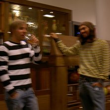 Grattis danne till ditt nya liv, pokerproffs och f. Foto: Elina Lindholm. &Aring;kare: Direkt&ouml;rn och Jag.