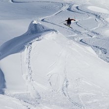 Foto: Jeremy Bernard. &Aring;kare: Richard Permin.