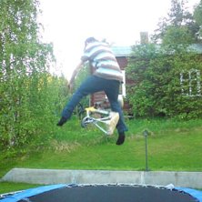 N&aring;n som kan ge mig ett namn p&aring; detta trick, man . Foto: Robin. &Aring;kare: Anton Olsson.